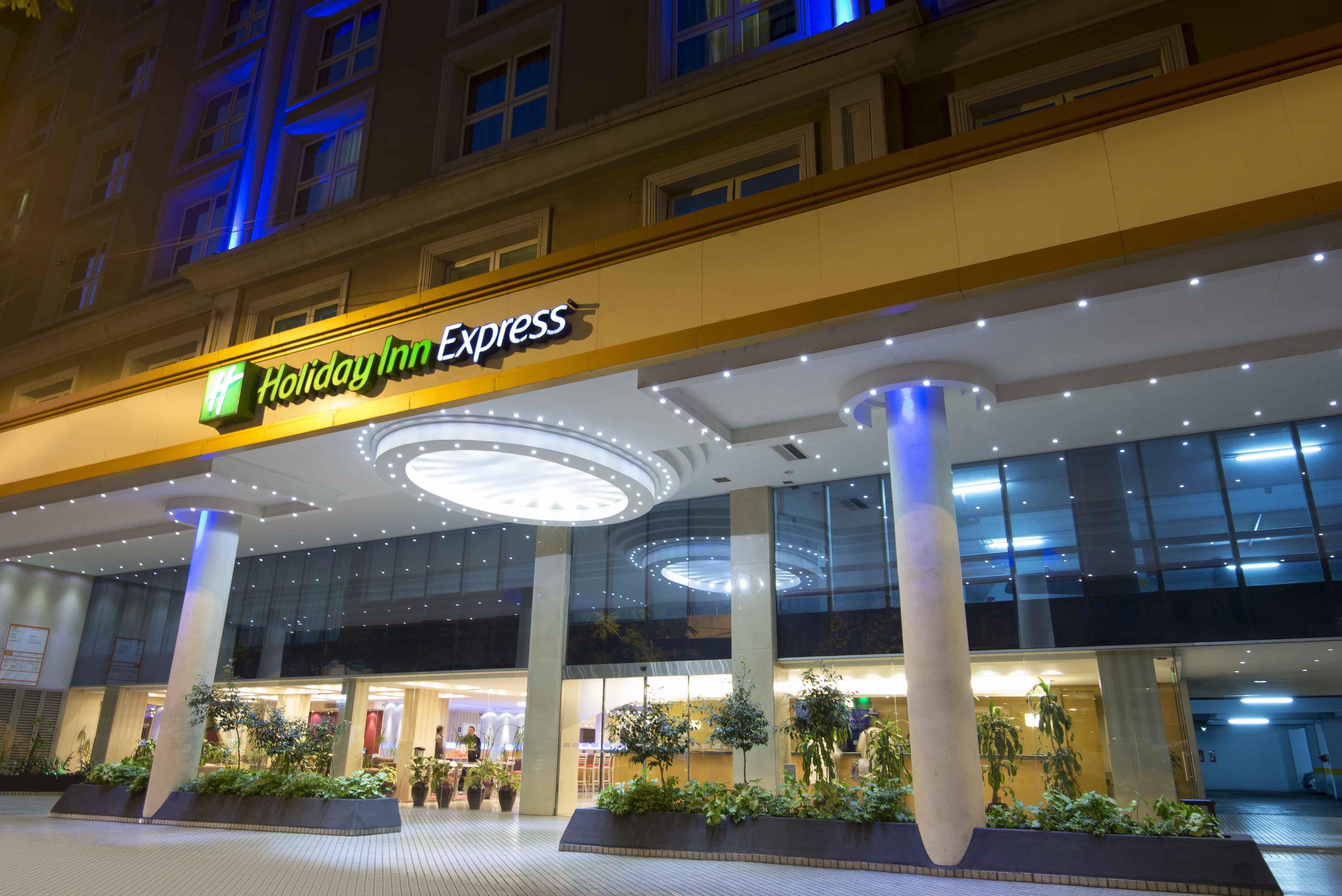 Holiday Inn Express Rosario By Ihg Екстериор снимка