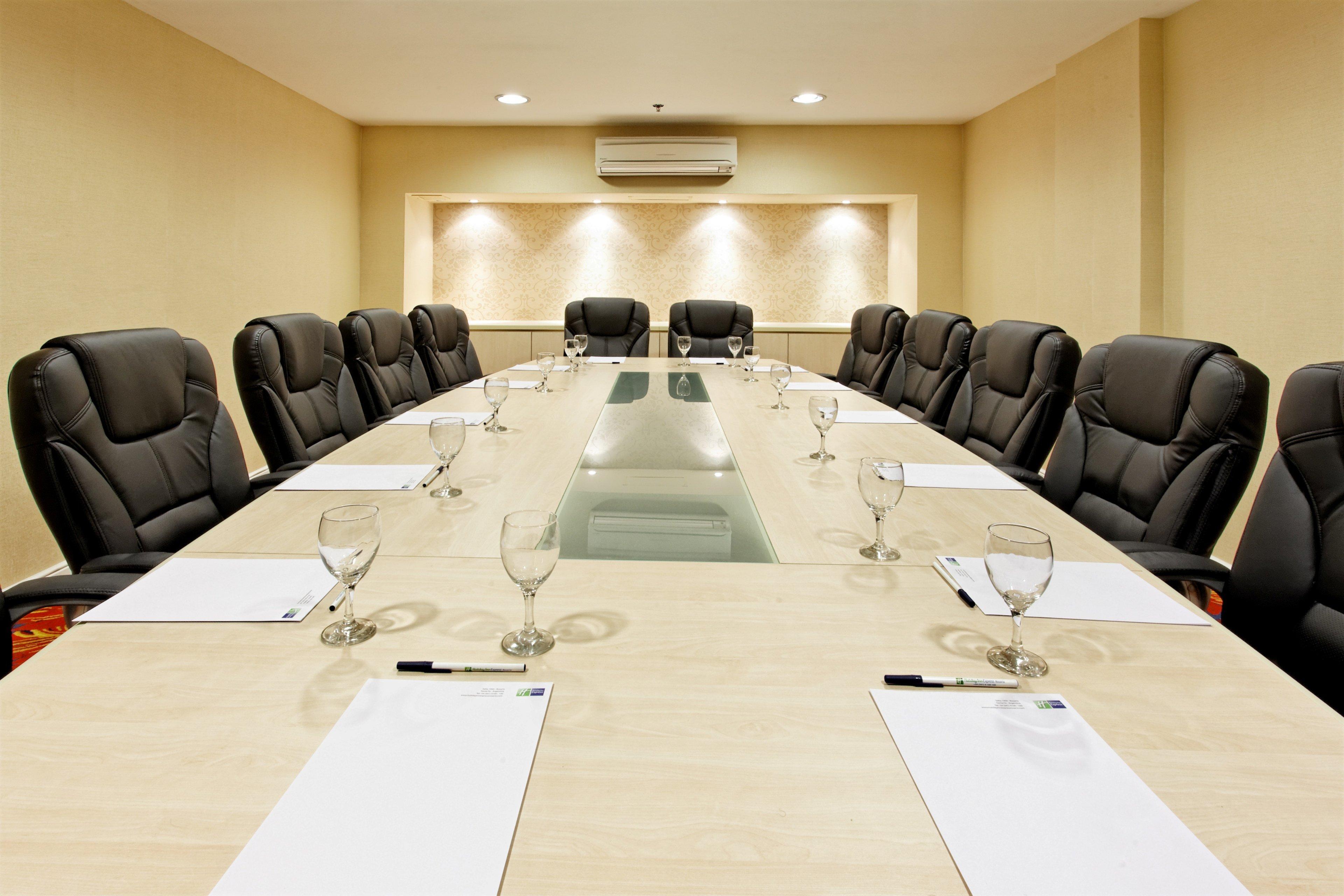 Holiday Inn Express Rosario By Ihg Екстериор снимка