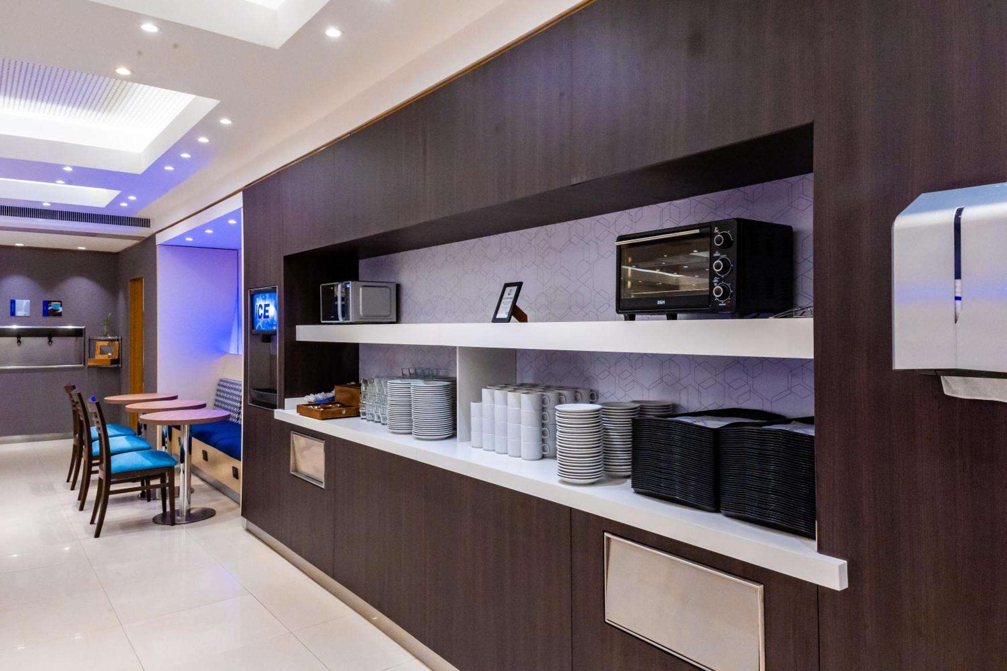 Holiday Inn Express Rosario By Ihg Екстериор снимка