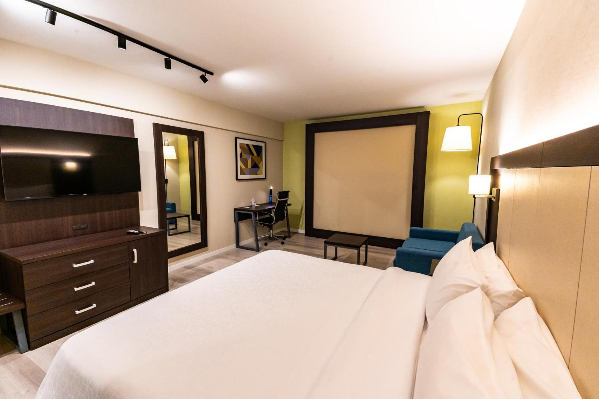 Holiday Inn Express Rosario By Ihg Екстериор снимка