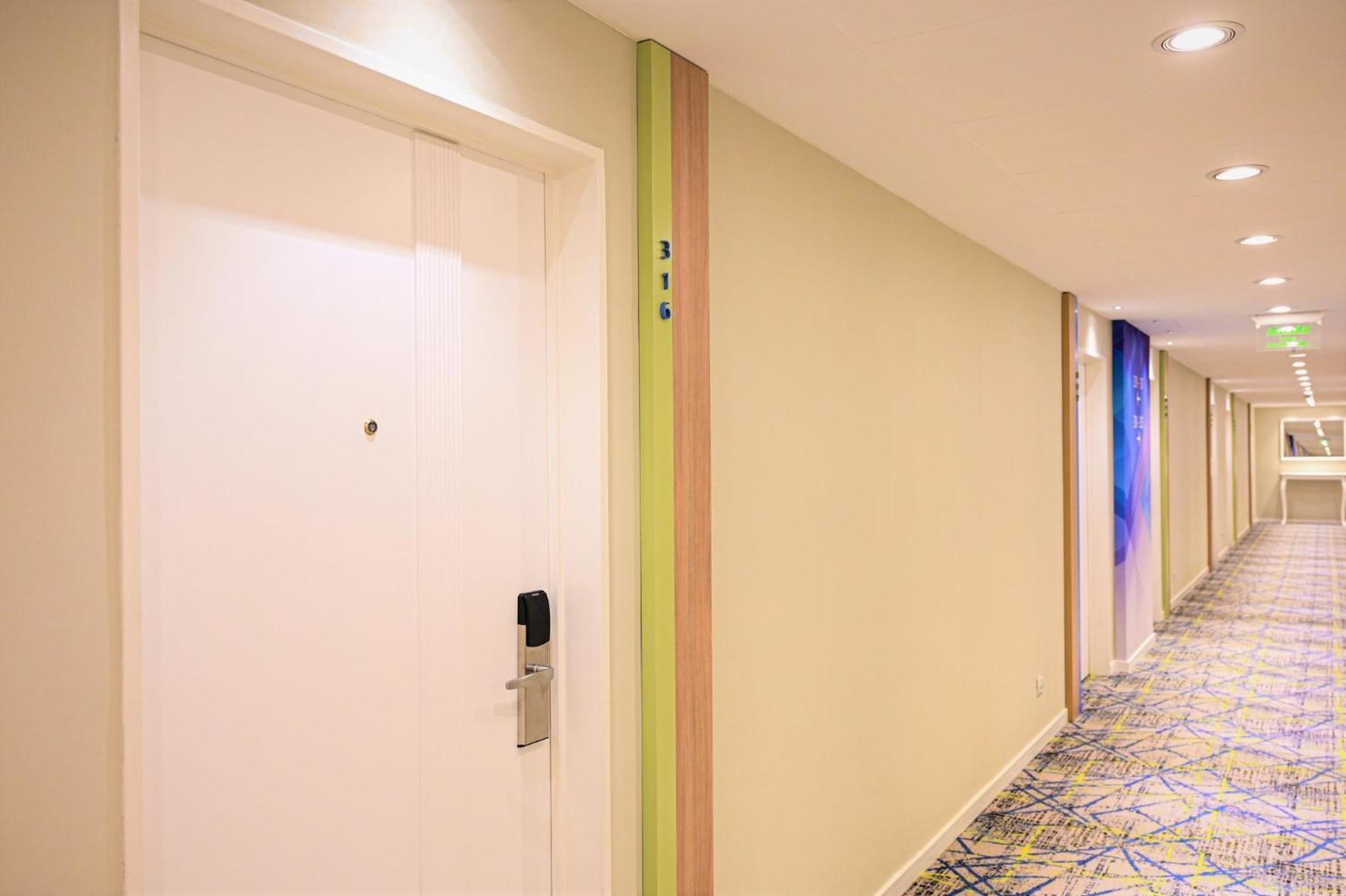 Holiday Inn Express Rosario By Ihg Екстериор снимка